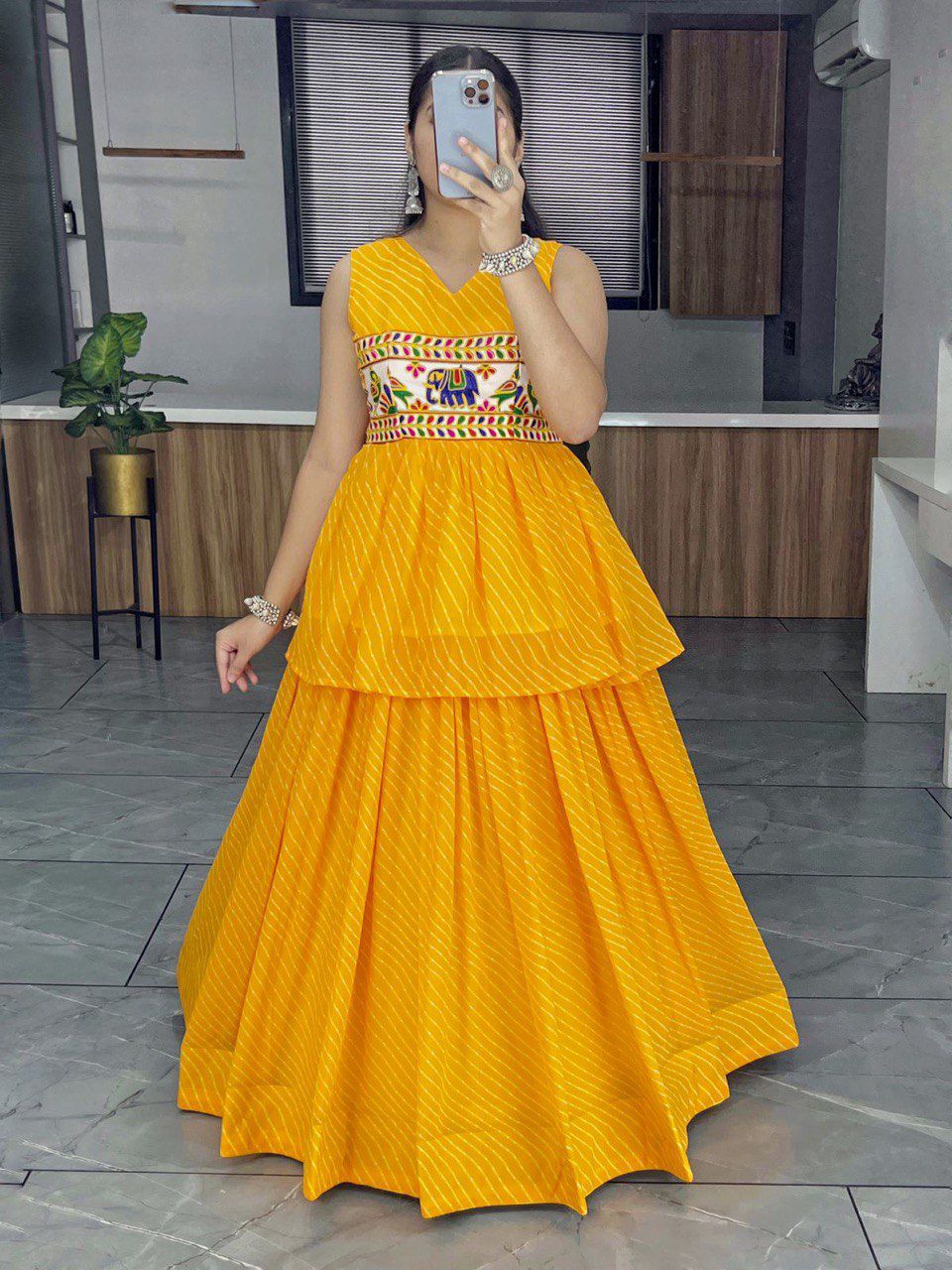 Traditional Leheriya sets 🥰👜