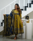 Musterd Anarkali kurta set🍁