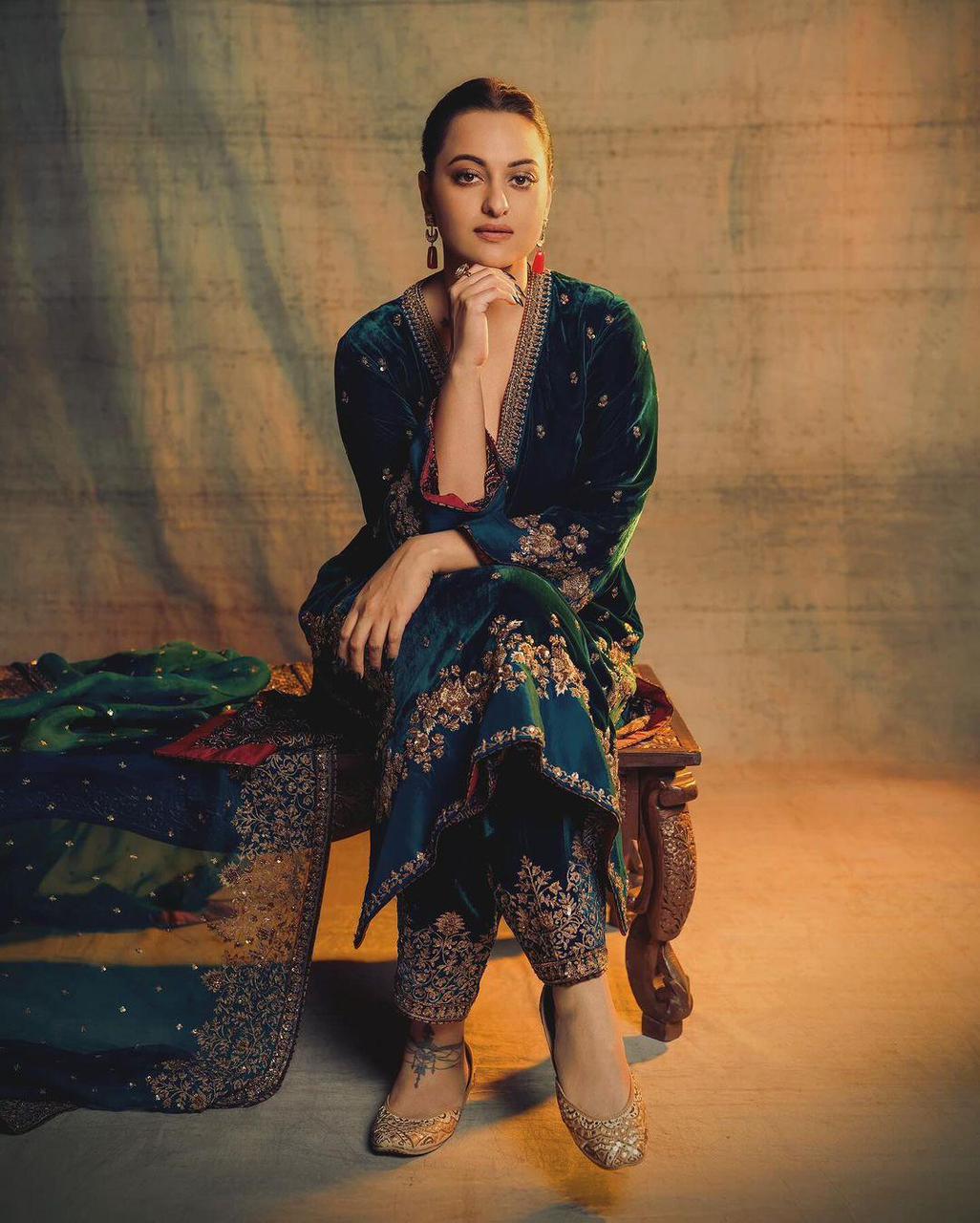 HEAVY VELVET TOP WITH BEAUTIFUL EMBROIDERED &  HEAVY VELVET PLAZZO