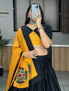 Women's Chaniya Choli With Ganthi Work For Navratri