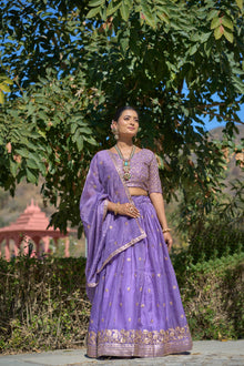 Gold Crush Purple Embroidery Lehenga👜 ✨