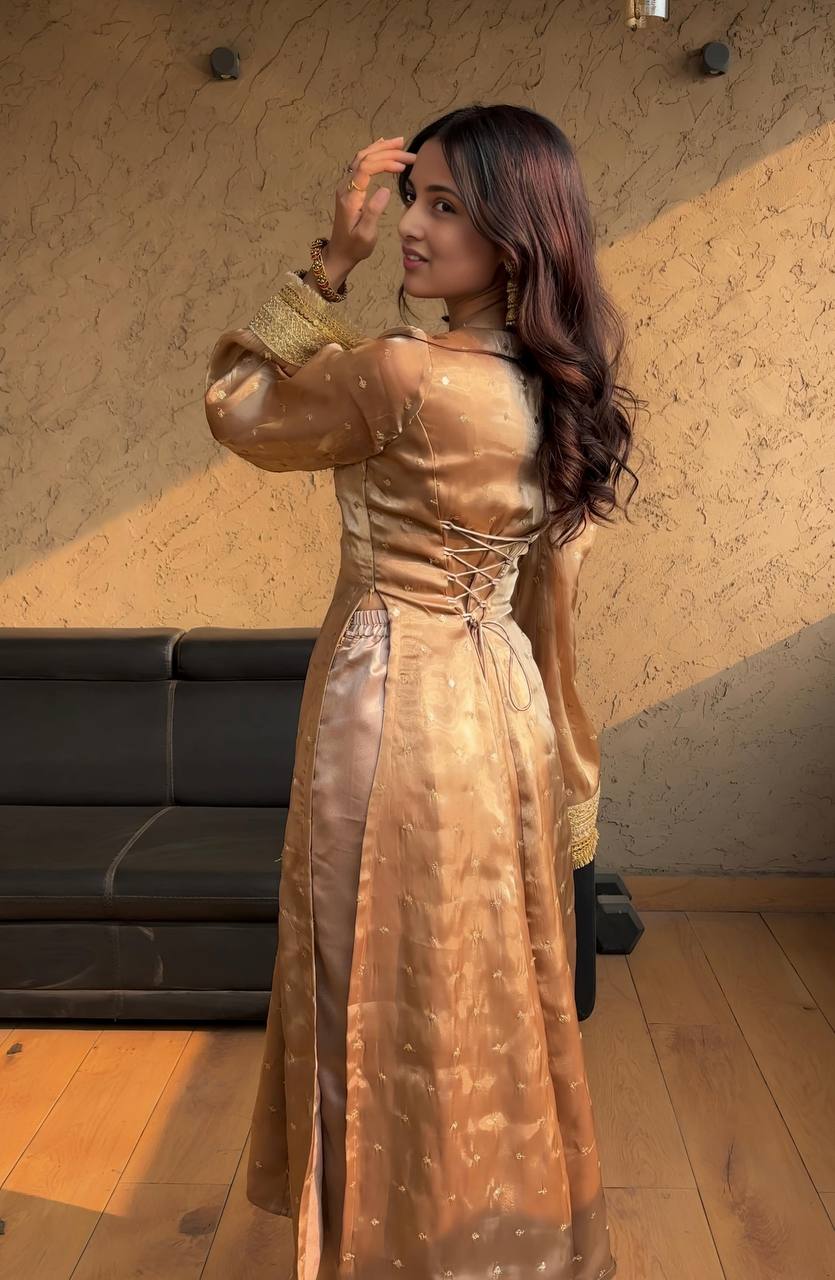 Zimmy Choo Salwar Suit 👗