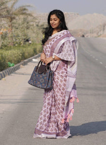 Linen With Silver Jari Patta🍃