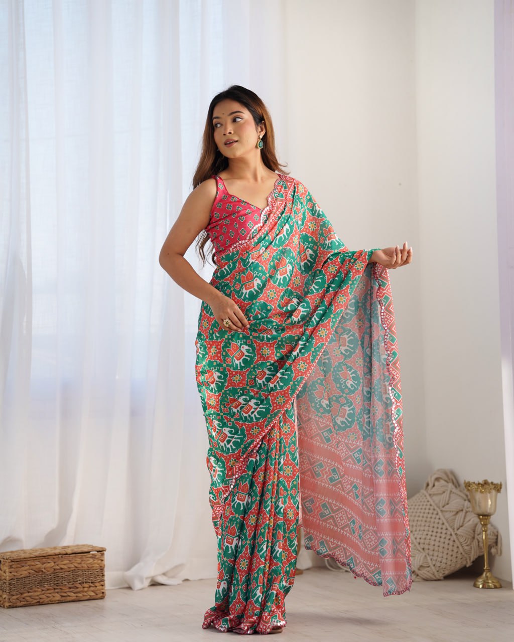 Amazing Heavy Chinnon Saree With Printed Design On Blouse