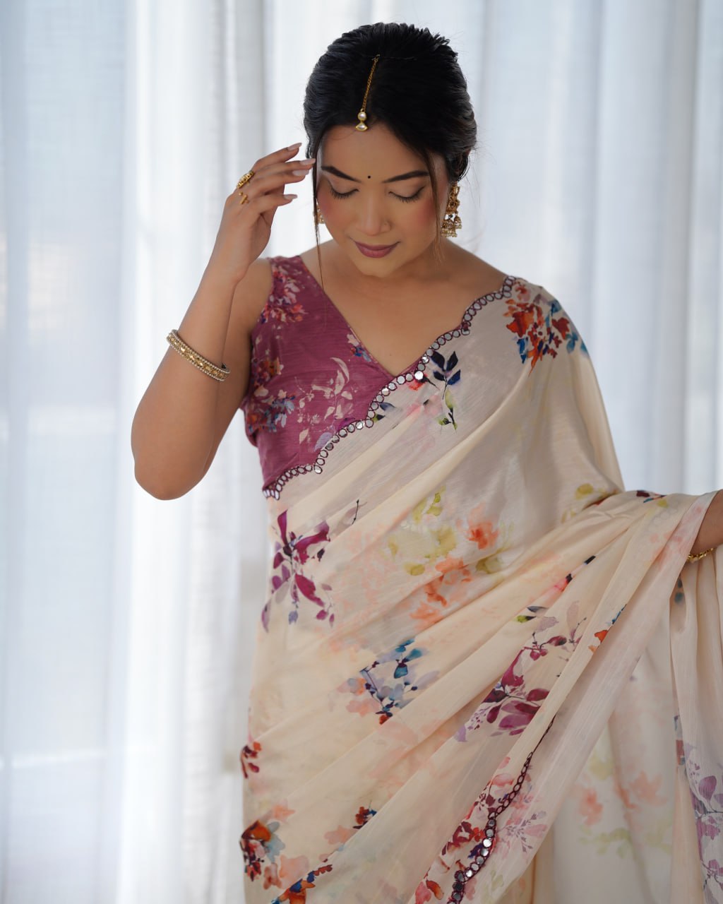 Most Beautiful and Amazing Off-White Heavy Chinnon Saree