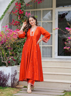 BEAUTIYFUL VISCOSE CHANDERI 3 PIS KURTI WITH EMBEROIDERY DESIGNING ON IT FOR WOMENS