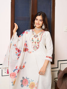 CHANDERI SILK 3 PIS KURTI WITH EMBROIDERY DESIGNING ON IT FOR WOMENS