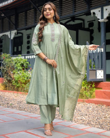 BEAUTIFUL HEAVY MUSLI SILK 3 PIS KURTI SET FOR WOMENS WITH EMBEROIDERY DESIGN
