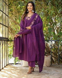 AMAZING SOFT RAYON SLUB 3 PIS SUIT WITH EMBEROIDERY DESIGN FOR WOMENS